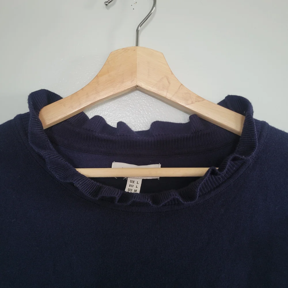 WILDFLOWERS Size L Sweater With Sheer Petal Applique Sleeves Ruffle Trim - Picture 4 of 10